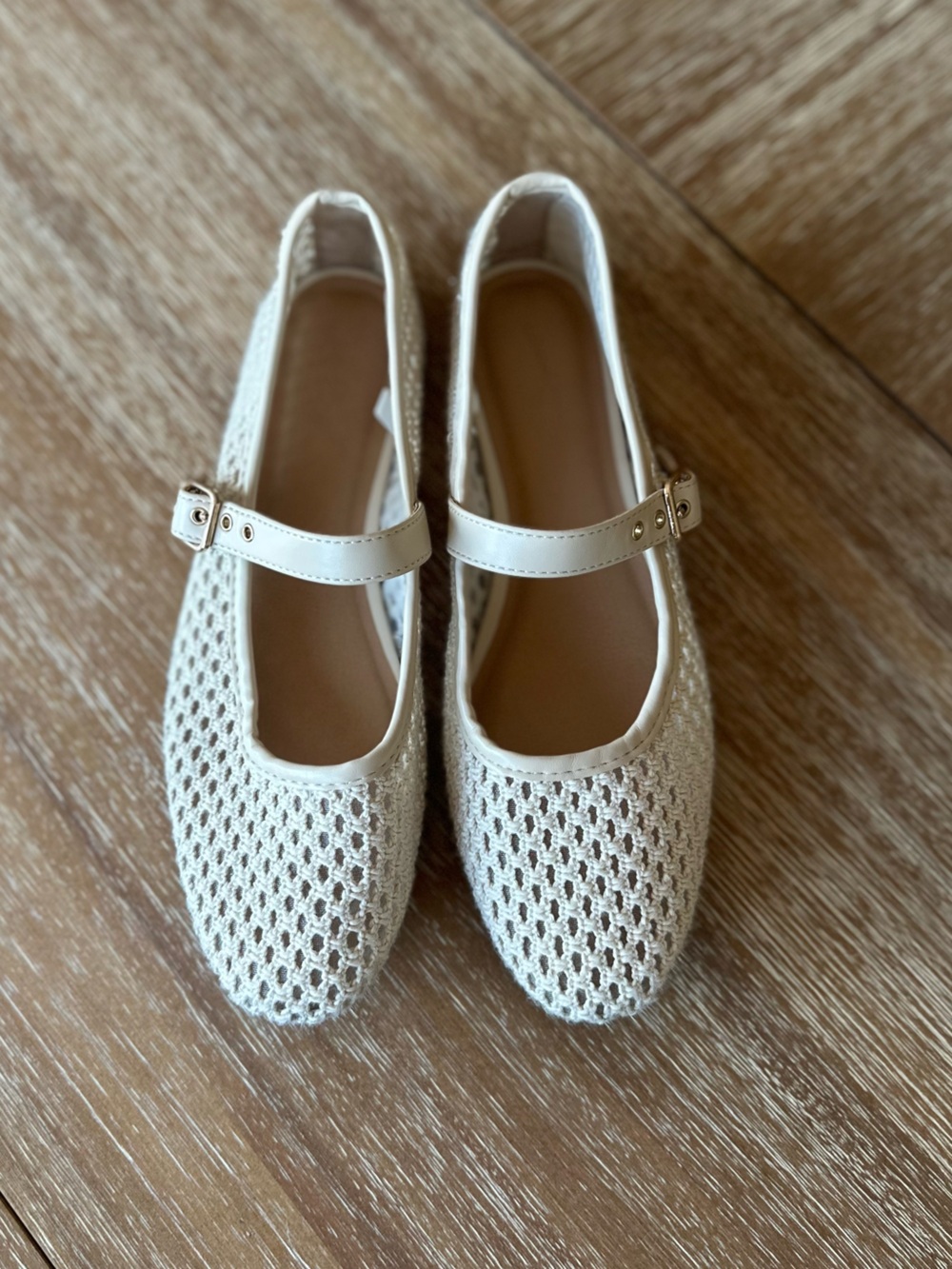 Women’s Universal Thread Cream Mary Jane Crochet Shoes